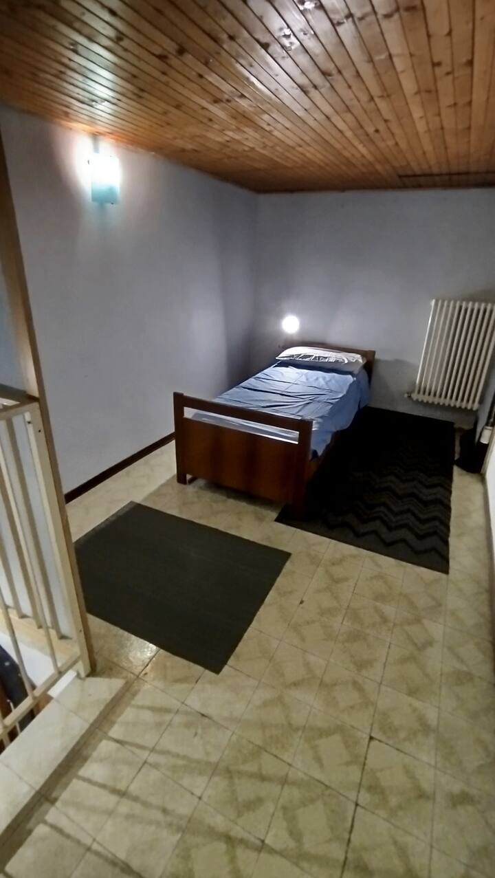 chumba kitakachotumika tu ikiwa ni kati ya tano, ili kukifikia unahitaji kupanda ngazi ya mzunguko ambayo si rahisi sana