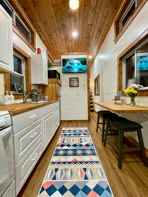 Cozy Retreat - 20 min to Boyne Mt/Skybridge