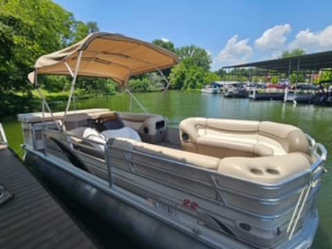 Lakefront Retreat! Boat Dock & Game Tables