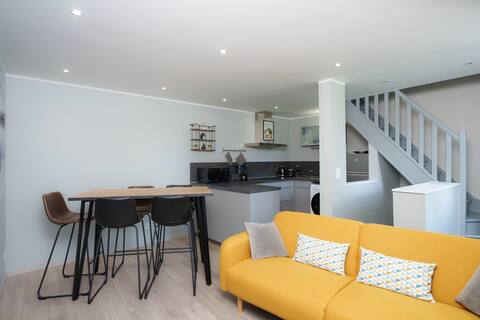 House in the city center near classified train station 3*
