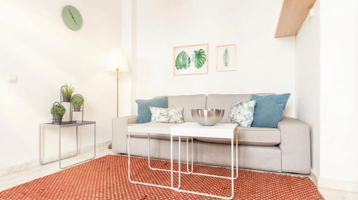 Sunny & Central: 10' Walk Setas | Free Garage - Seville