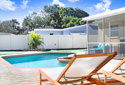 Private Pool & Short Drive to the Beach!