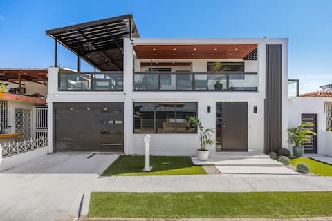 Carolina Vibes| Duplex | Beach | Pool | 5bd 2ba |