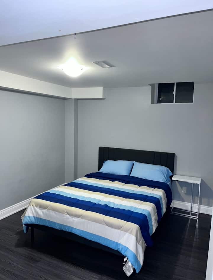 Relaxation Haven: Cozy 2-bed Basement Dwelling - Oshawa