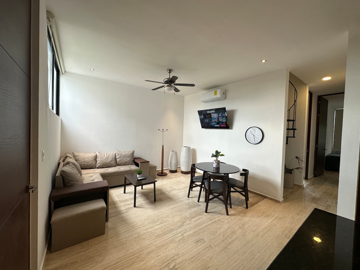 Top performing Airbnb: Luxury accommodation with a giant pool in Fraccionamiento Residencial Andalucía