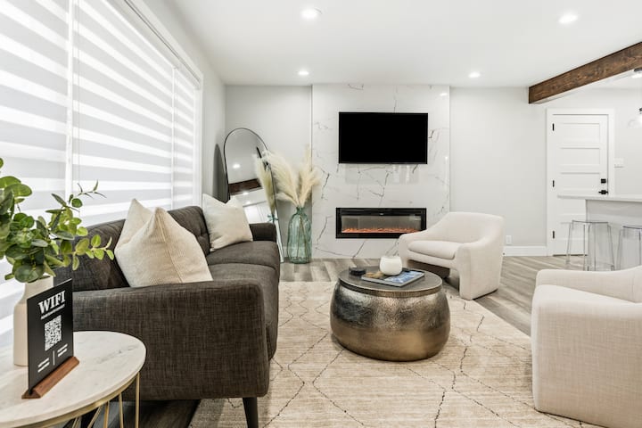 Modern 4br Home: Arcade, Fireplaces, Co Hub - Broomfield, CO