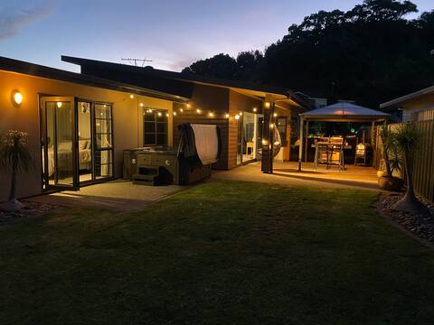 Pet & Family Friendly Escape by the Beach