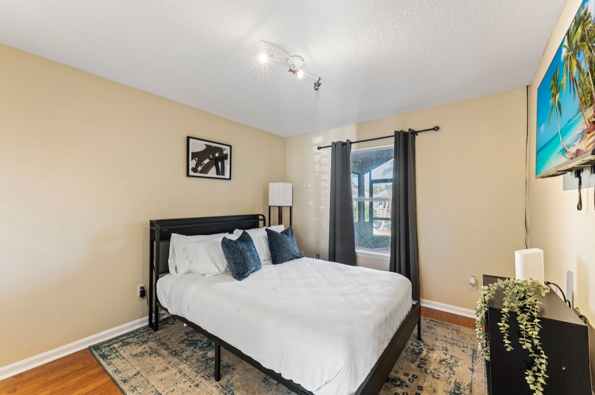 Гостинска соба 2 со брачен кревет. 