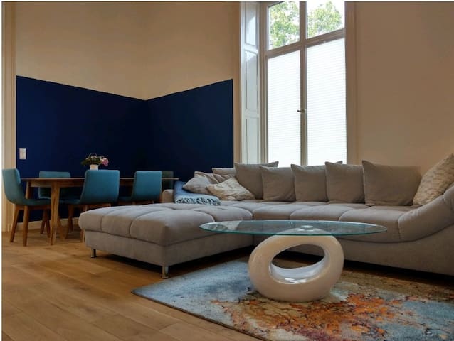 Entire home with 1 bedrooms in Bremen - Dream Villa with View over Weser (120qm Wohnung)