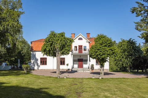 Villa Kolartorp - by the lake