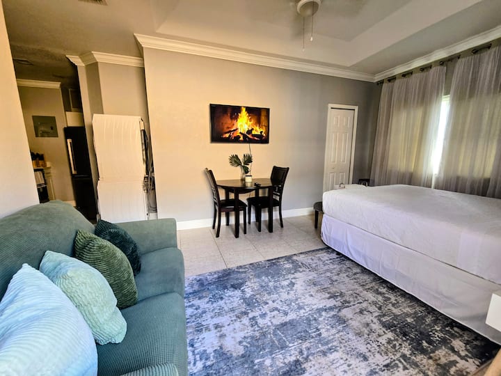 Cozy Green Apartment - Homestead, FL