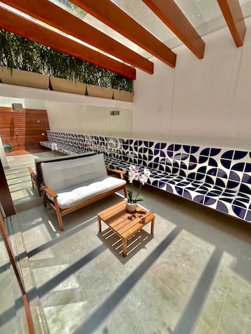 Charming Leblon: 2BR Renovated Gem gallery image 5