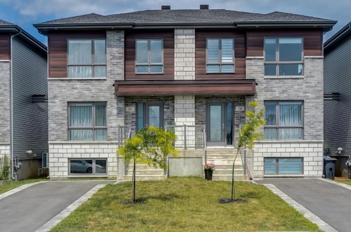 Luxurious Big Room In House (Chambly) - Chambly