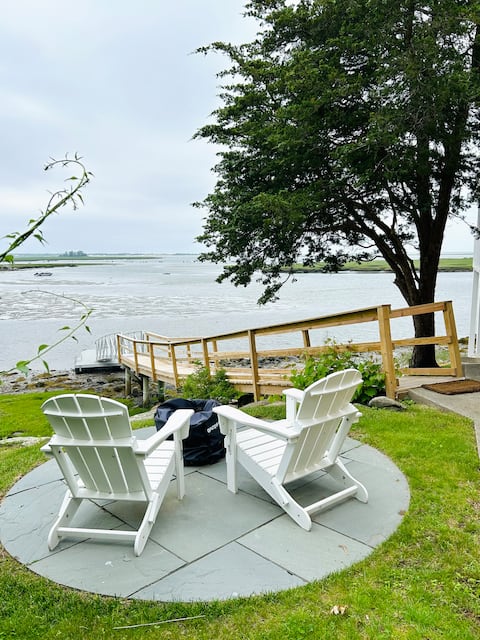 Kippers 
Waterfront Hideaway