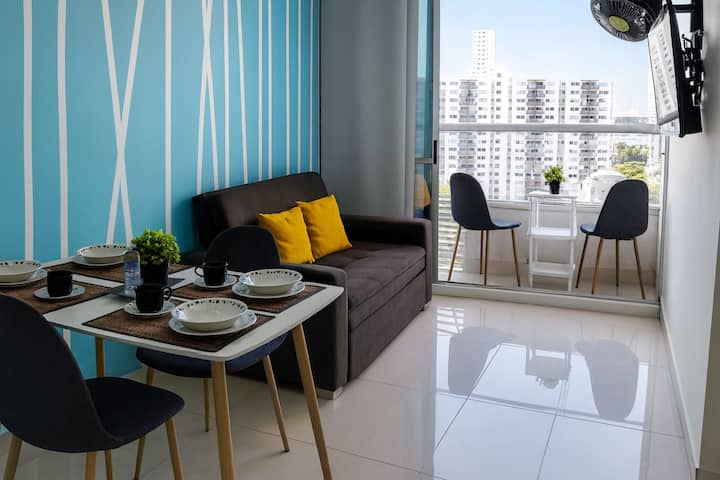 Steps To The Beach | Pool, Gym, A/c + 300mbps Wifi - Cartagena