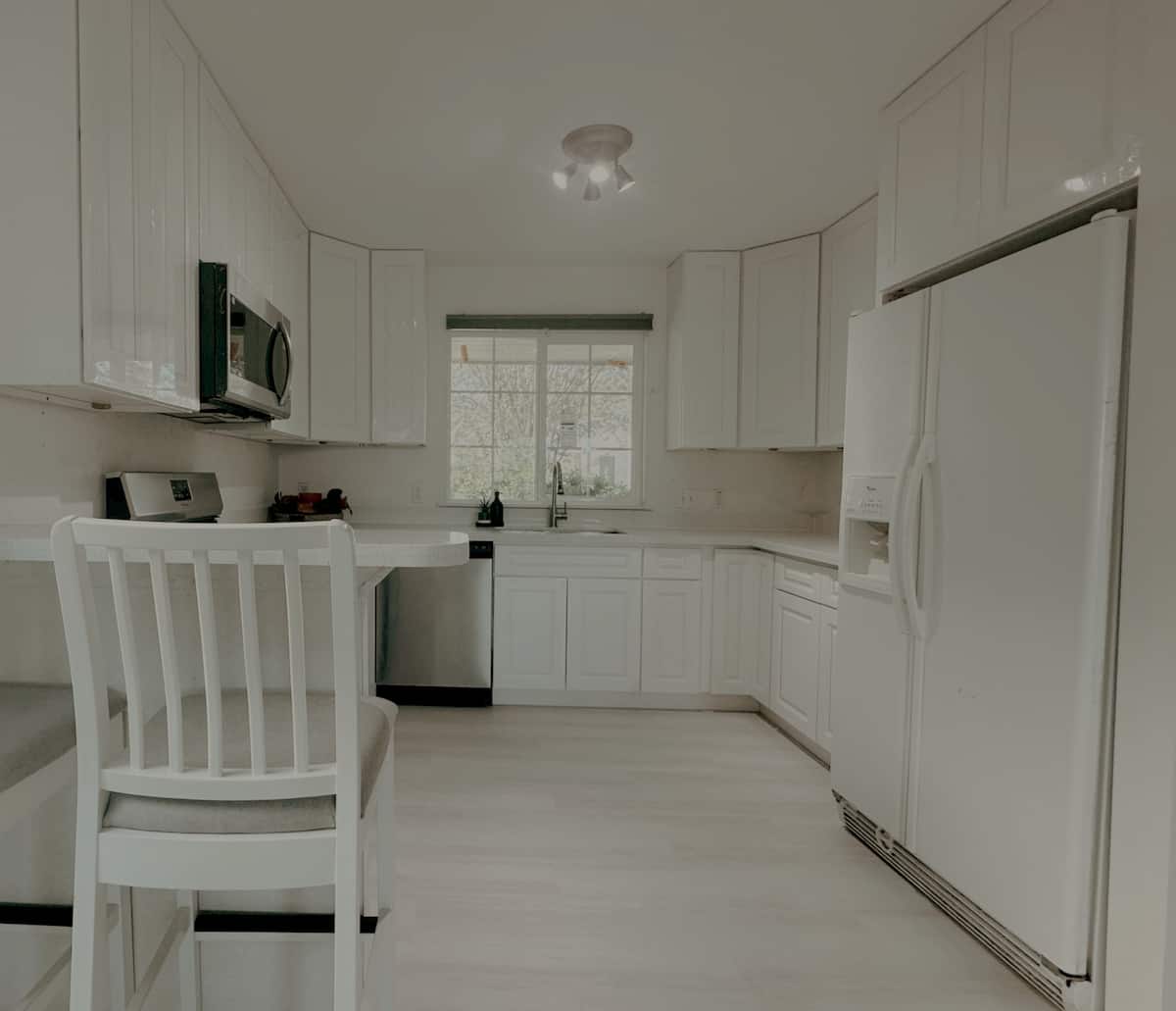 Bright & Airy Room