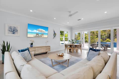 Top Airbnb: 4-Bedroom Heart of Islamorada *Last Minute Deals* in Islamorada, Village Of Islands