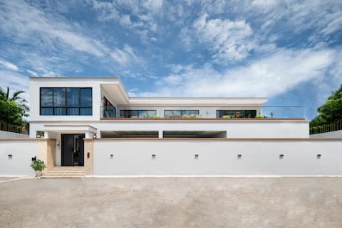 TML - 5 Bedrooms 7 Bathrooms (KTV Private Room + Swimming Pool) at Jomtien Beach, Pattaya