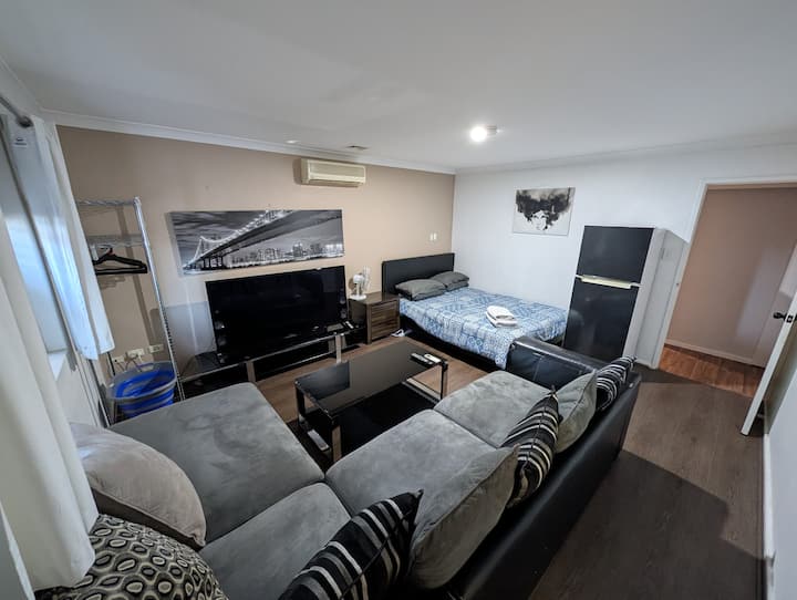Premium Budget Air Bnb Share House - Fremantle