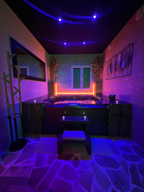 The appar-T loft with private hot tub Grenoble