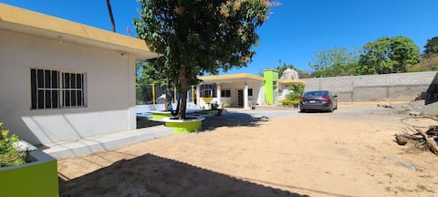 Fast Wifi. Large and free parking