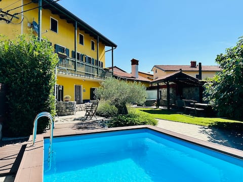 Holiday Home KRAS for 12 people SPA Swimming Pool