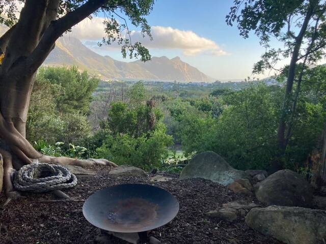 Family Home/Nature Estate/Pool/Views gallery image 2