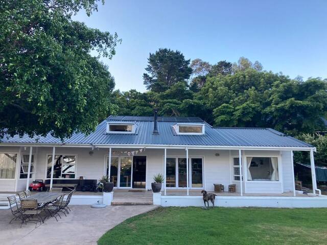 Family Home/Nature Estate/Pool/Views