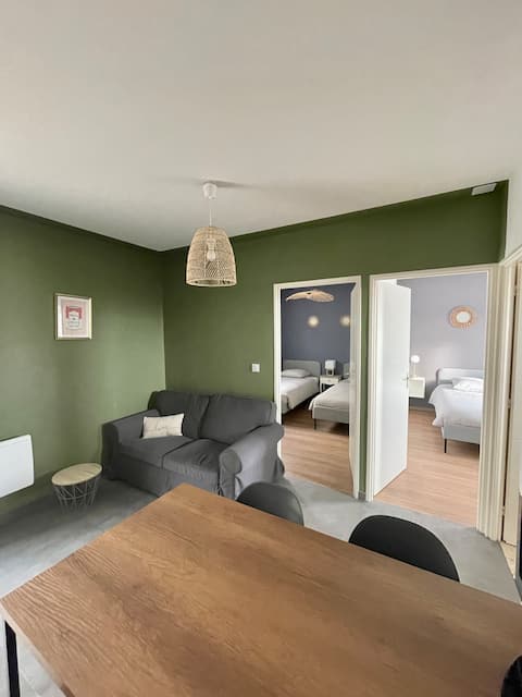 T3 N*2, quiet, 3/4 people