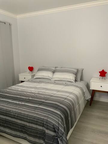 Spacious and Cozy House (Mins from AV Stadium) gallery image 5