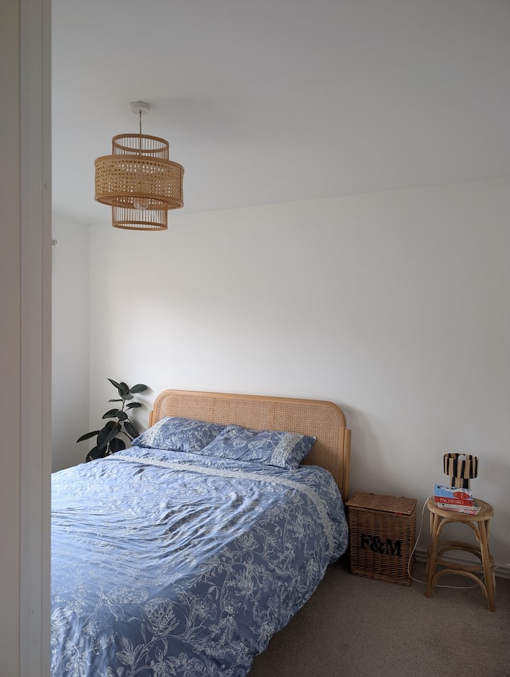 საძინებელი 1