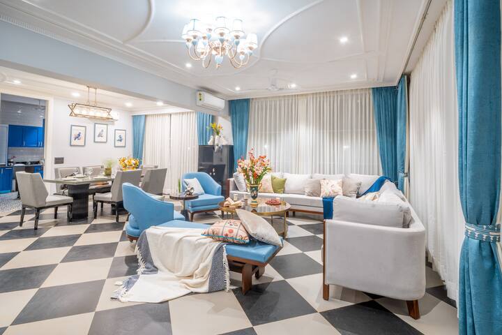 Living room image 5