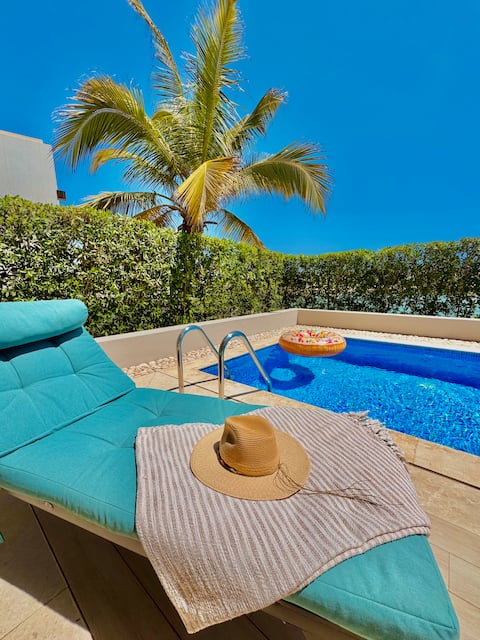 Pool Villa on the Beach 1