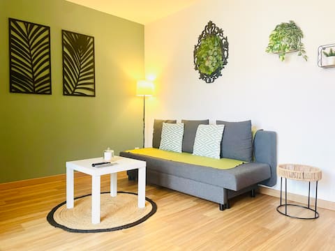 The 3 borders stopover-parking-balcony-fiber