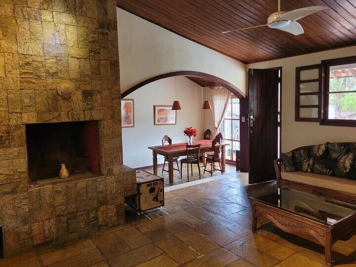 Successful Airbnb property: Casa Grande - swimming pool and barbecue area in Guapimirim