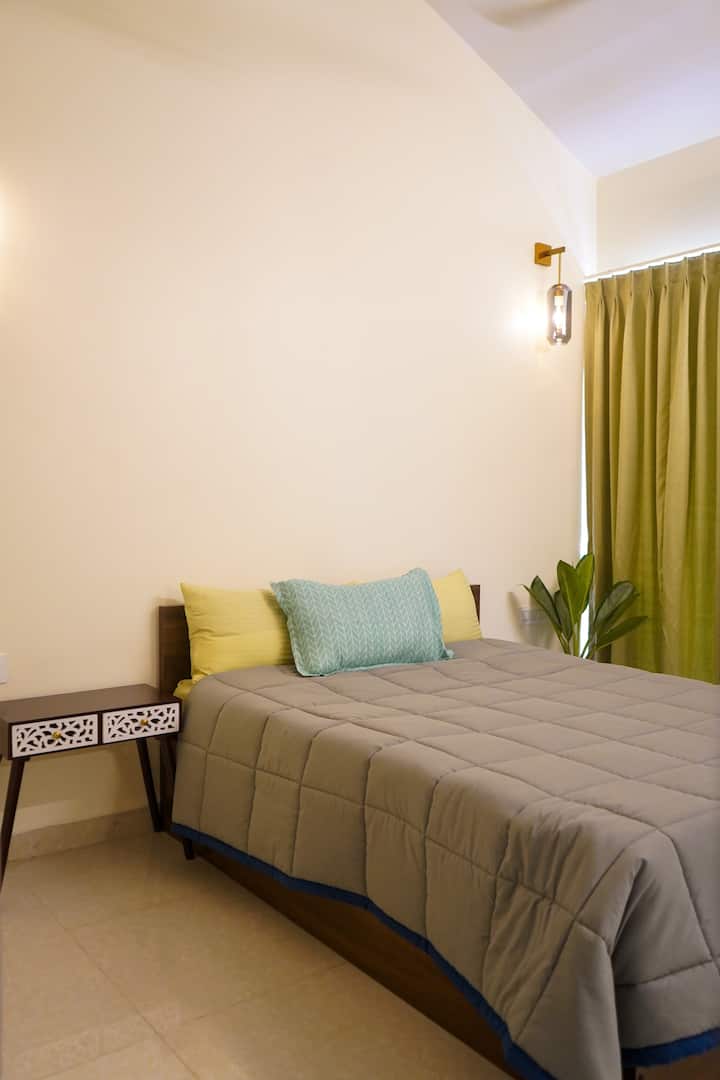 Bedroom 2 image 1