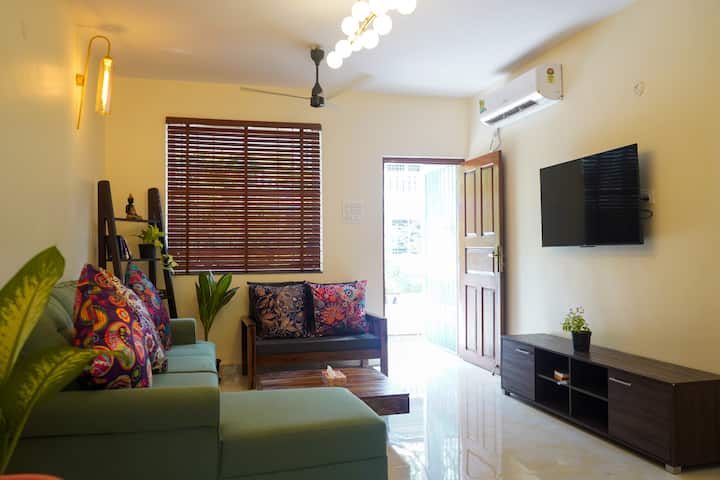 Living room image 1