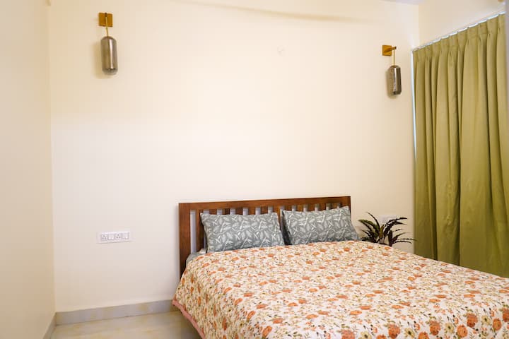 Bedroom 3 image 1