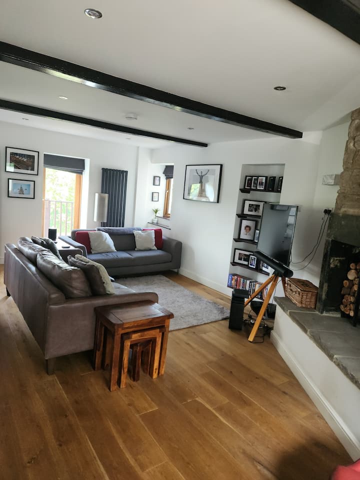 Modern Cottage On The Canal - Leeds