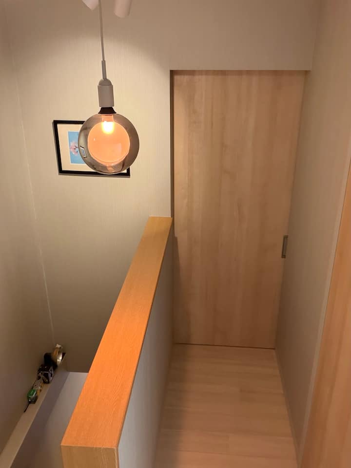 Bedroom #2
King (W194cmxL195cm)