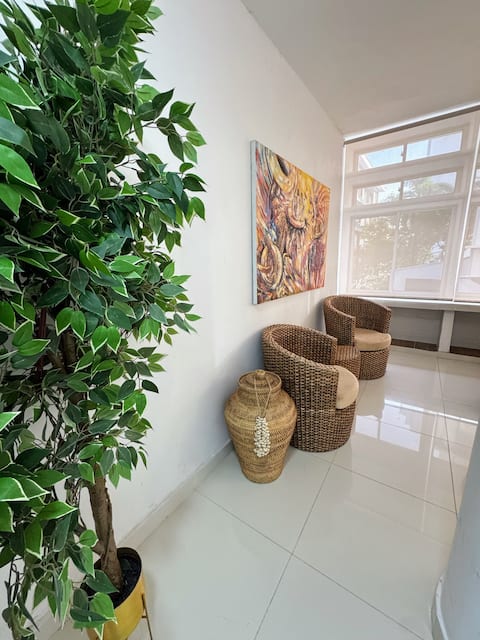 Top performing Airbnb: Comfortable in the heart of the city! in La Matuna