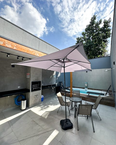 5-Star House | Pool and Gourmet Area