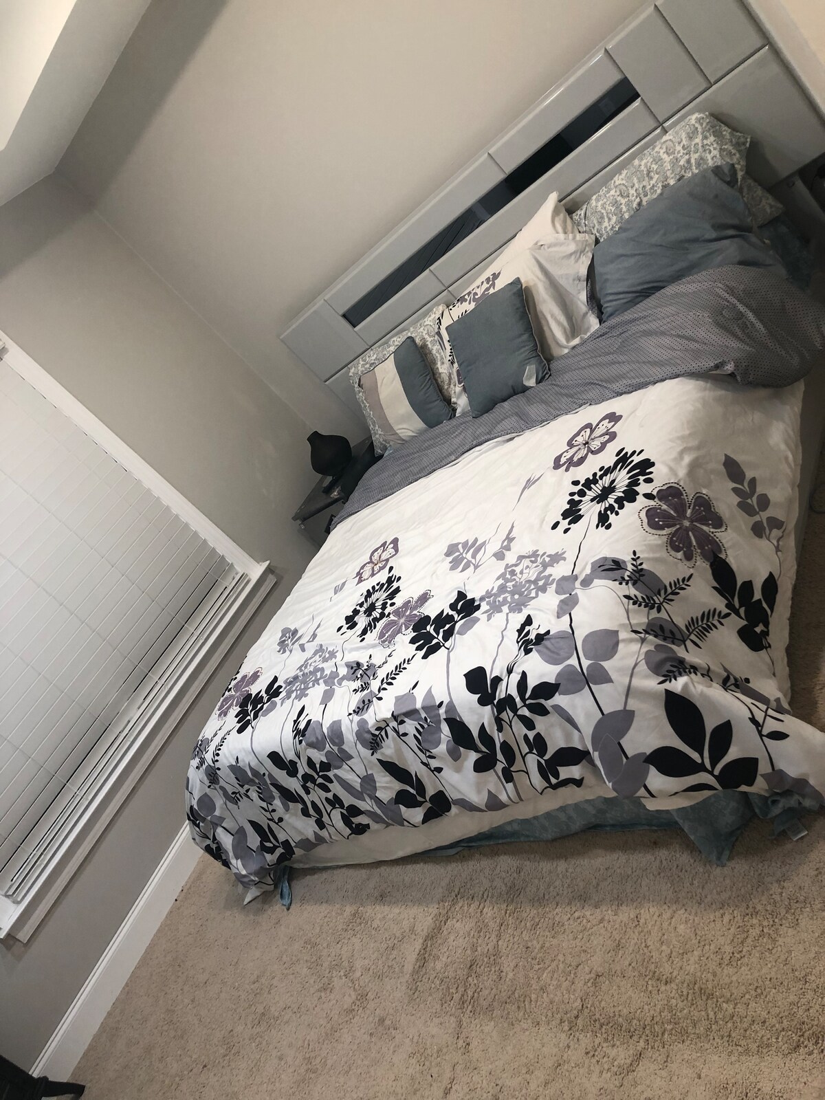 2 Bedrooms & 2 Beds for 4 guests