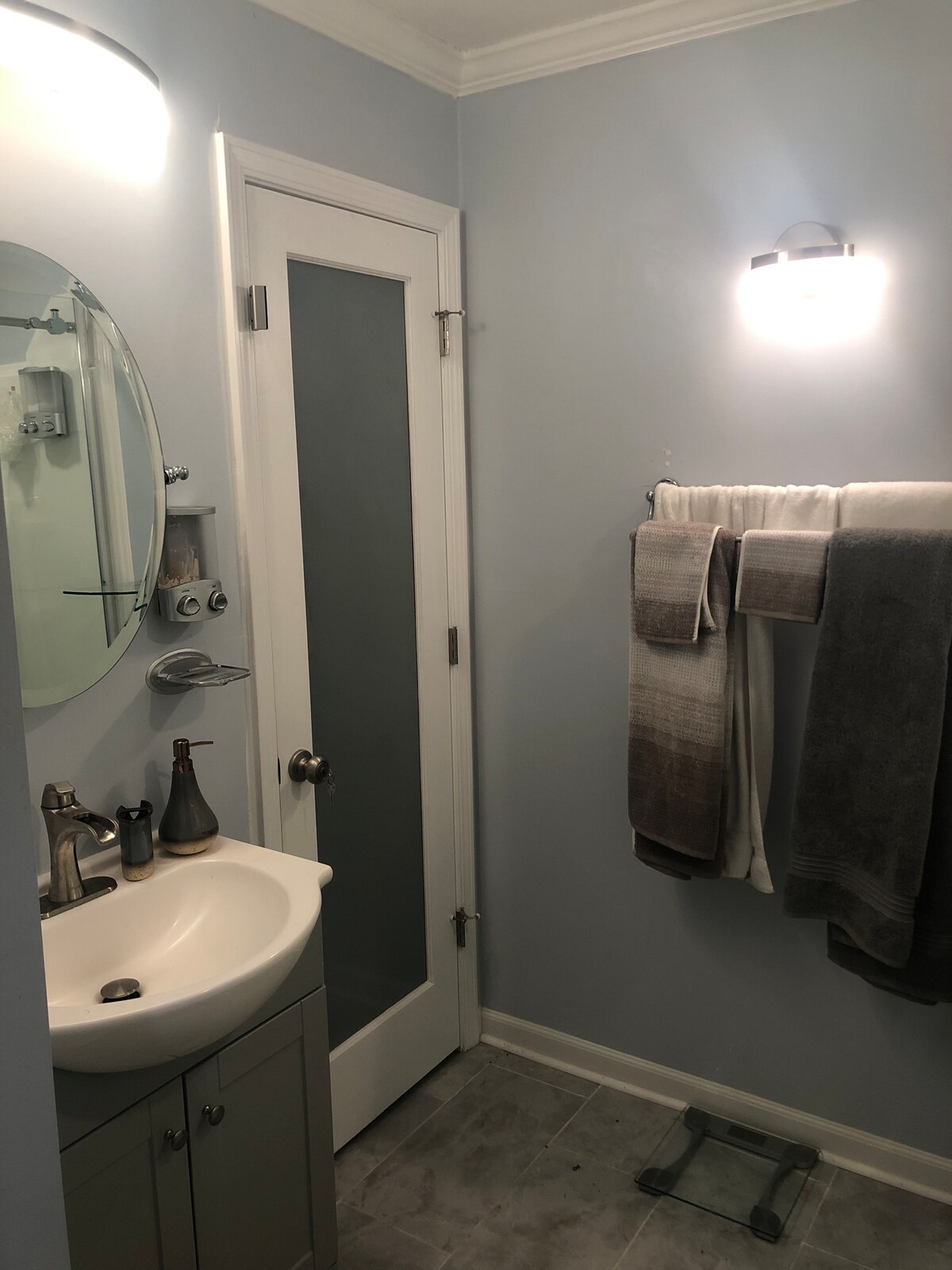 2 Bedrooms & 2 Beds for 4 guests