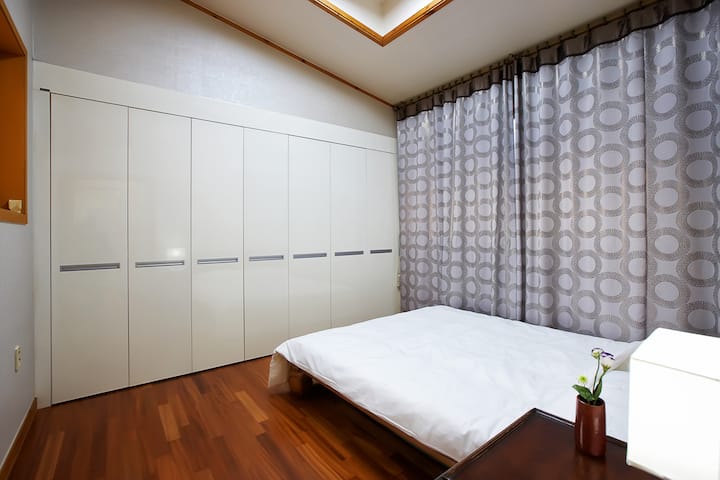 საძინებელი 3