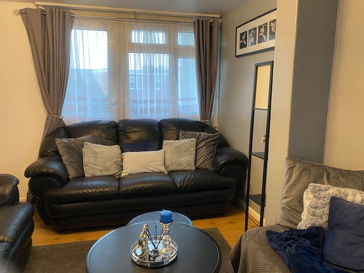 Spacious & Cosy London Flat - London