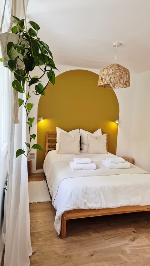 Peaceful getaway with garden & terrace