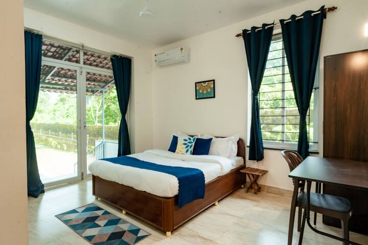 Bedroom 2 image 1