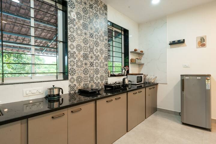 Full kitchen image 3