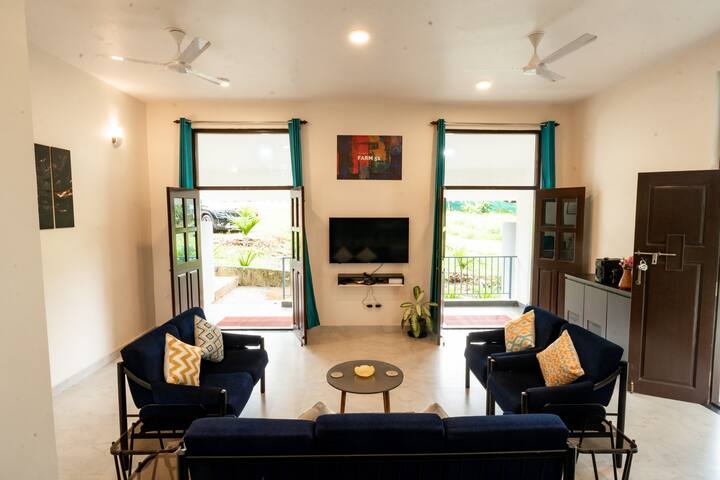 Living room image 1